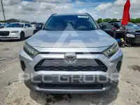 2019 Toyota RAV4 фото