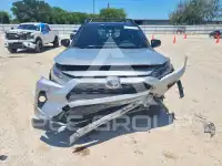 2019 Toyota RAV4 фото
