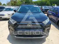 2019 Toyota RAV4 фото
