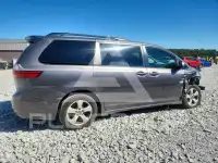 2019 Toyota SIENNA photo