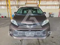 2019 Toyota SIENNA photo