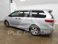 2019 Toyota SIENNA фото
