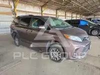 2019 Toyota SIENNA photo