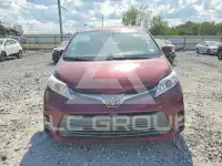 2019 Toyota SIENNA фото