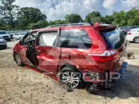 2019 Toyota SIENNA photo