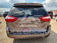 2019 Toyota SIENNA photo