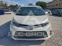 2019 Toyota SIENNA photo