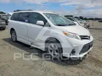 2019 Toyota SIENNA photo