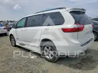 2019 Toyota SIENNA photo