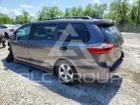 2019 Toyota SIENNA фото