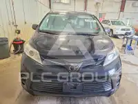 2019 Toyota SIENNA фото