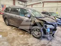 2019 Toyota SIENNA photo