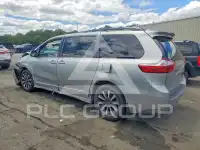 2019 Toyota SIENNA фото