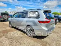 2019 Toyota SIENNA фото