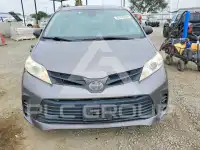 2019 Toyota SIENNA фото