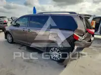 2019 Toyota SIENNA фото