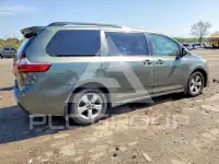 2019 Toyota SIENNA фото