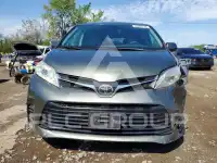 2019 Toyota SIENNA фото