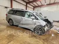 2019 Toyota SIENNA фото