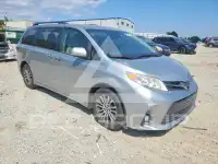 2019 Toyota SIENNA photo