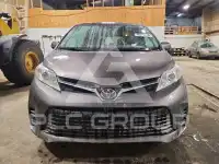 2019 Toyota SIENNA фото