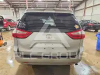 2019 Toyota SIENNA фото