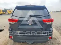 2019 Toyota Highlander photo