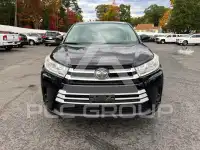 2019 Toyota Highlander photo