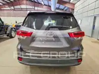2019 Toyota Highlander photo