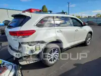 2019 Toyota Highlander photo