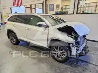 2019 Toyota Highlander фото