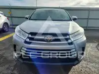 2019 Toyota Highlander photo
