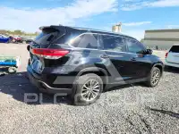 2019 Toyota Highlander photo