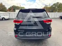 2019 Toyota Highlander photo