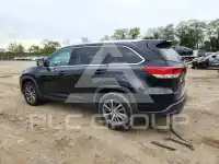 2019 Toyota Highlander photo