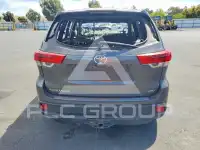 2019 Toyota Highlander photo