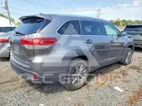 2019 Toyota Highlander фото