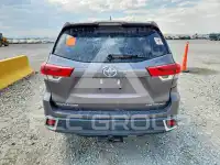 2019 Toyota Highlander фото