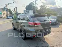 2019 Toyota Highlander photo