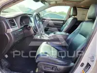 2019 Toyota Highlander photo