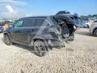 2019 Toyota Highlander photo