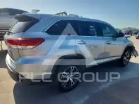 2019 Toyota Highlander photo