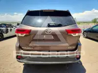 2019 Toyota Highlander фото