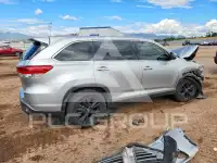 2019 Toyota Highlander фото