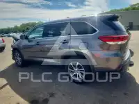 2019 Toyota Highlander photo