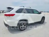 2019 Toyota Highlander photo