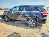 2019 Toyota Highlander photo