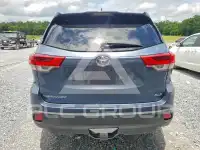 2019 Toyota Highlander photo