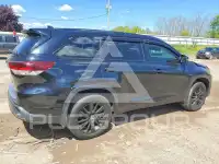 2019 Toyota Highlander photo