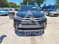 2019 Toyota Highlander фото